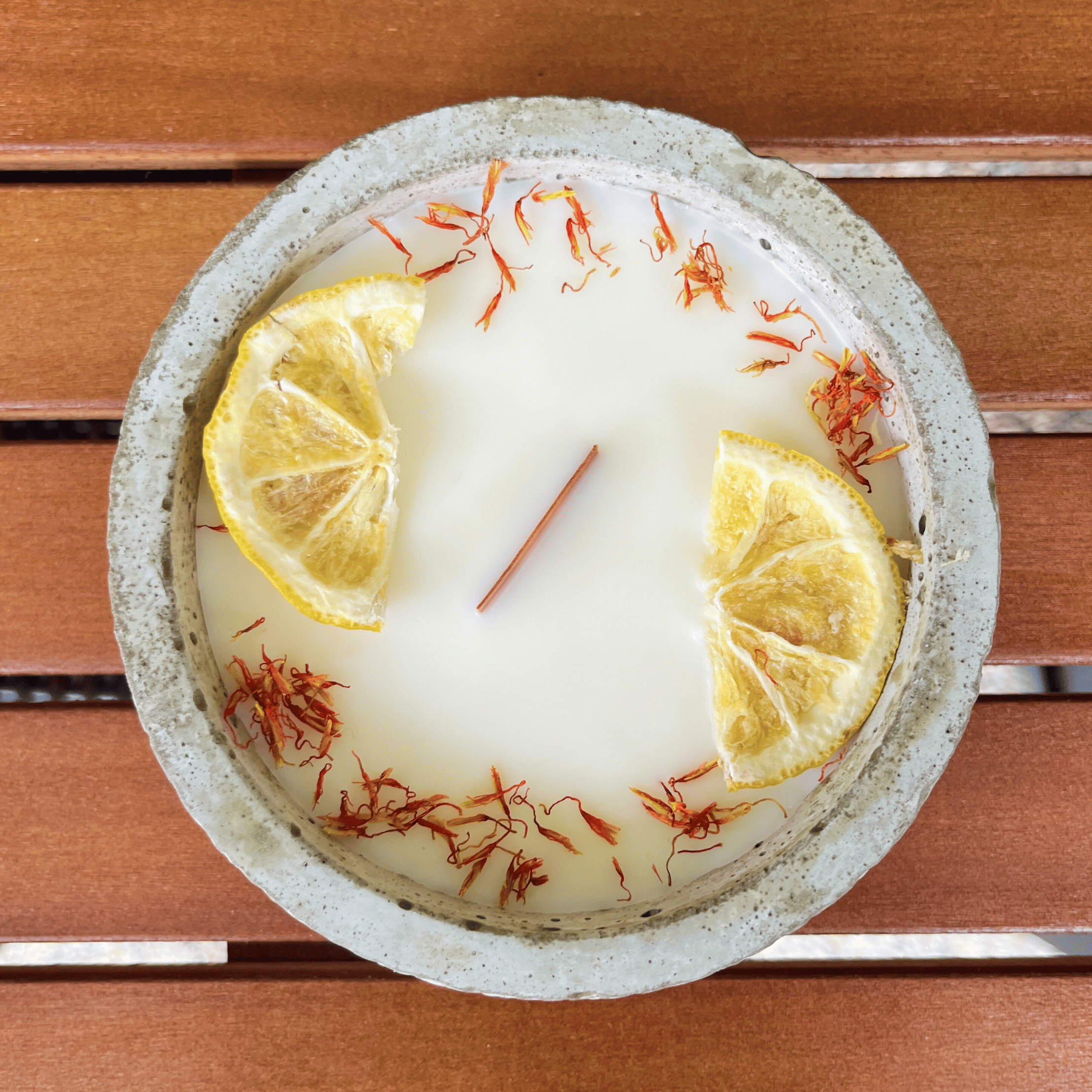Limitierte Einzelstücke: Outdoor Citronella-Betonkerze – Nr. 5