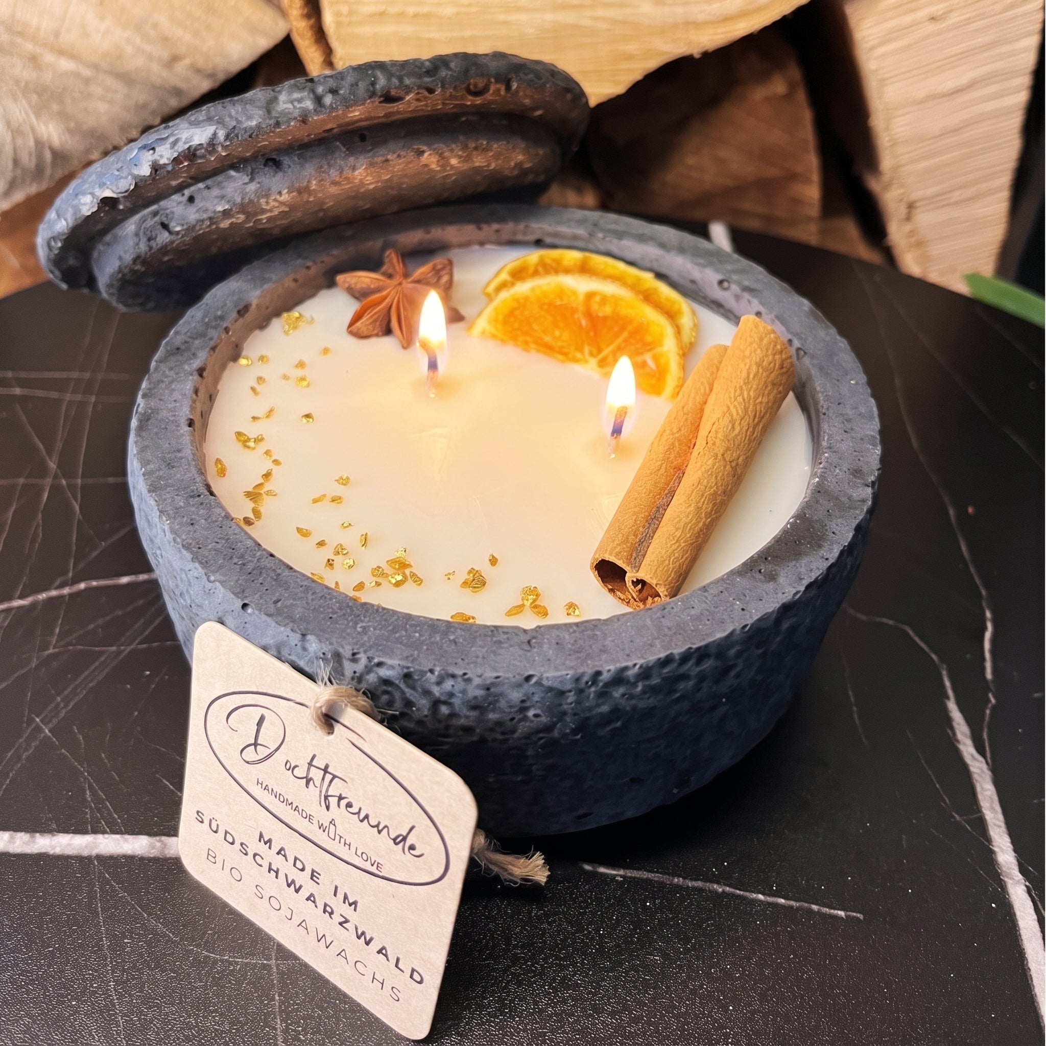 Handgefertigte Betonduftkerze „Black Cinnamon“ aus dem Schwarzwald