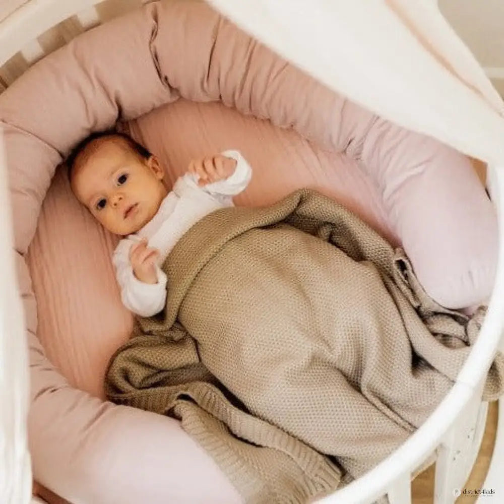 Babybett 7-in-1 – Ein Bett für viele Jahre - mitwachsend | Ovale Form