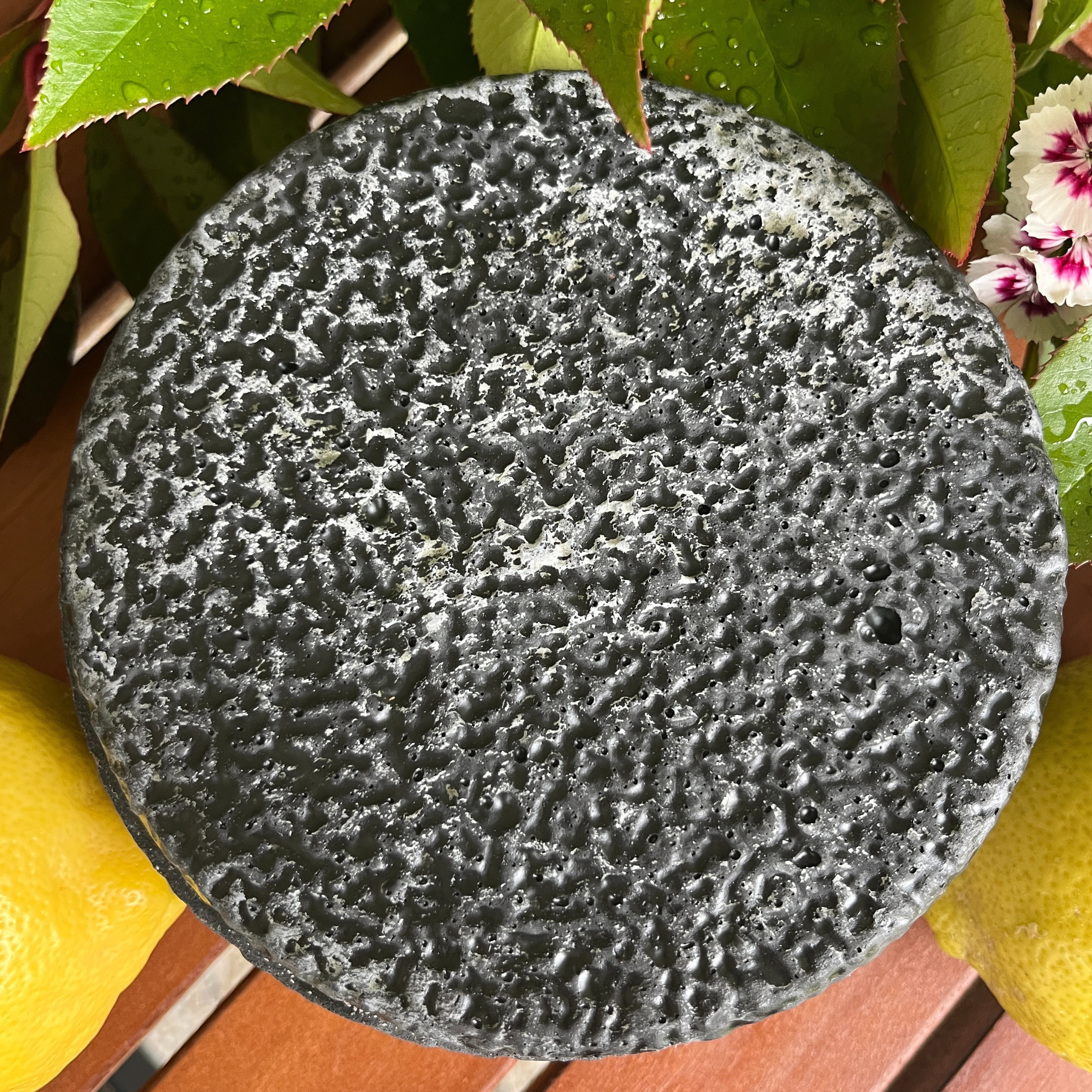 Black Edition Handgemachte Citronella Betonkerze – Nr. 2