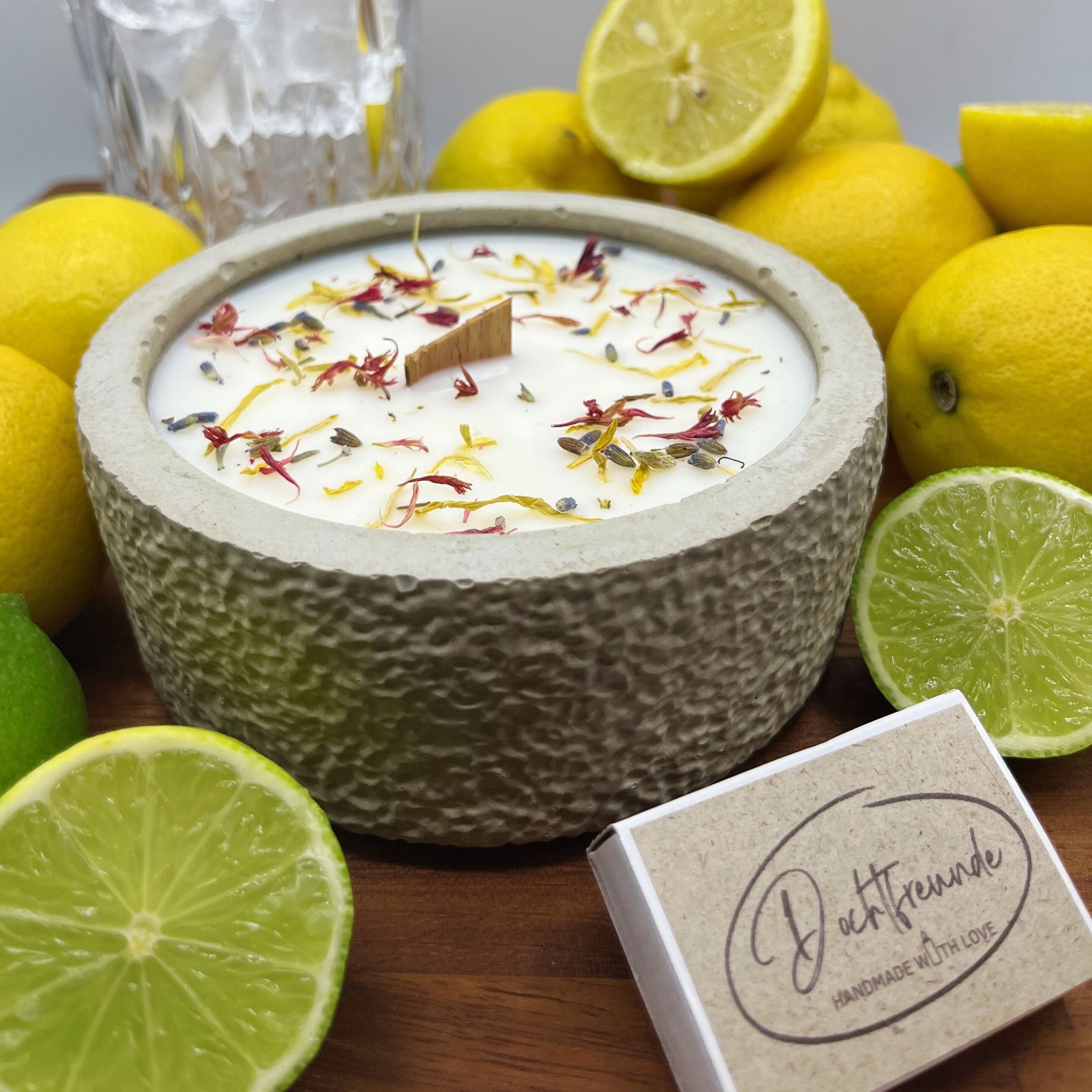 Outdoor Citronella-Betonkerze „Mugge Schreck“