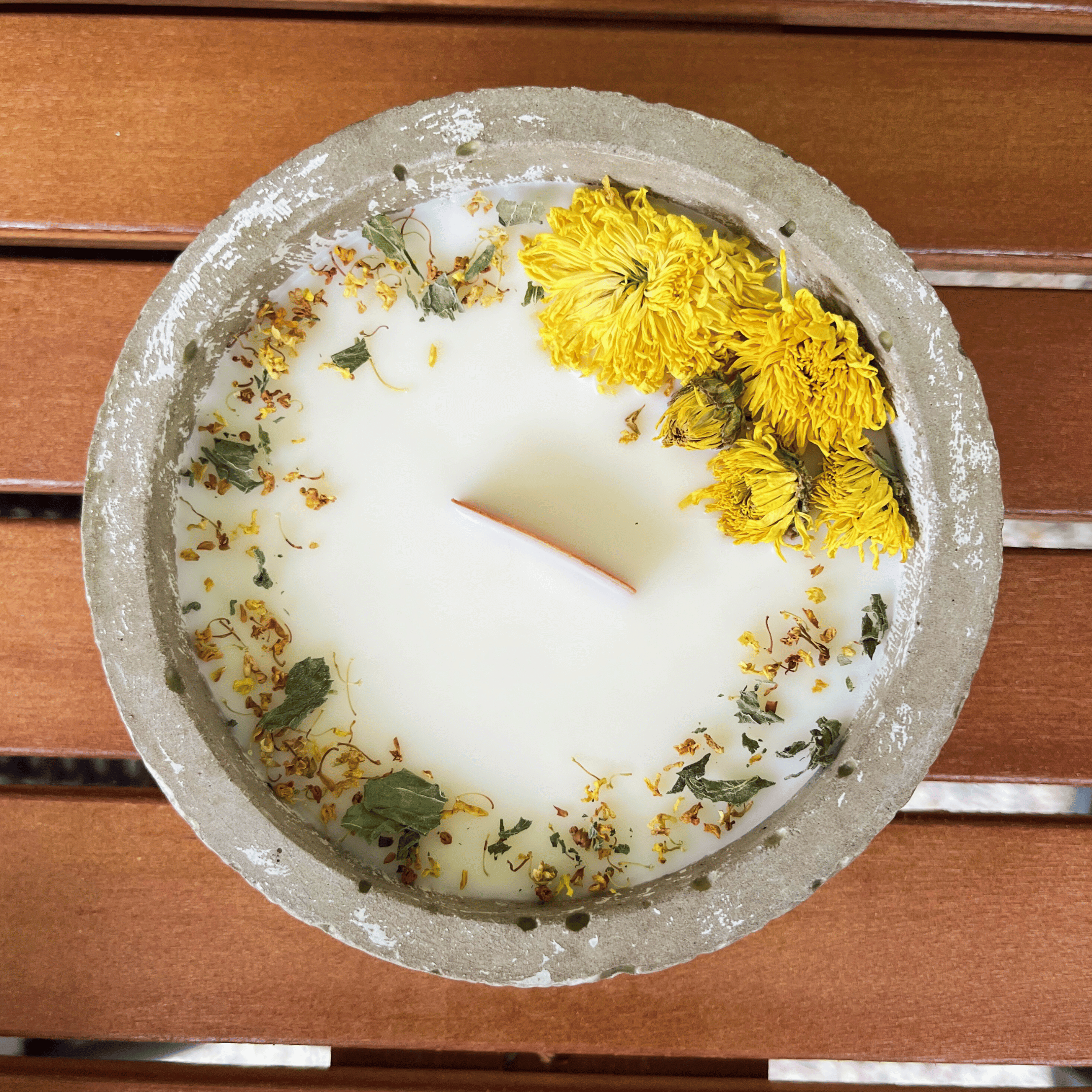 Limitierte Einzelstücke: Outdoor Citronella-Betonkerze – Nr. 6
