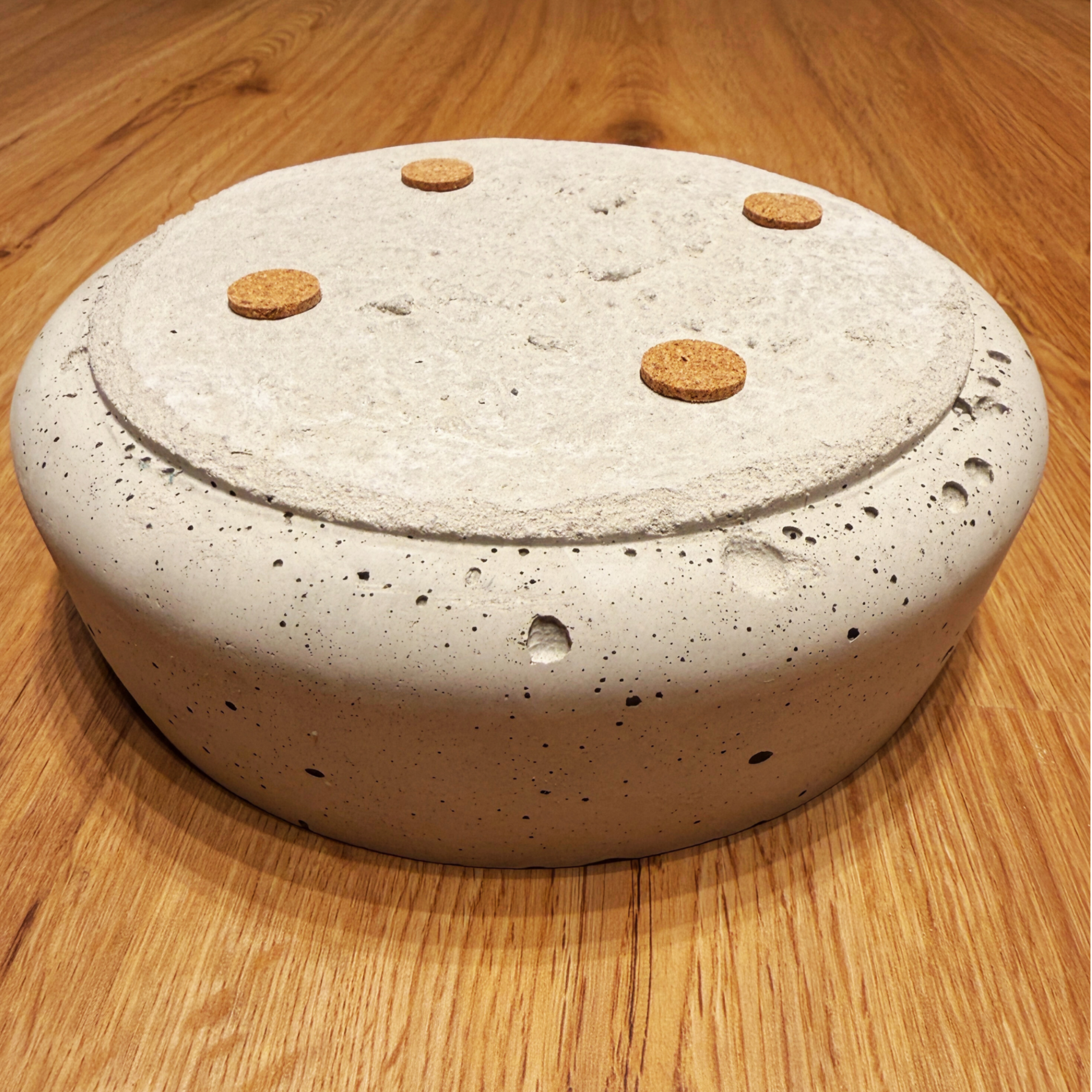 Betonschale "Schwarzwald-Massiv" | Rund & Handgegossen (18cm)