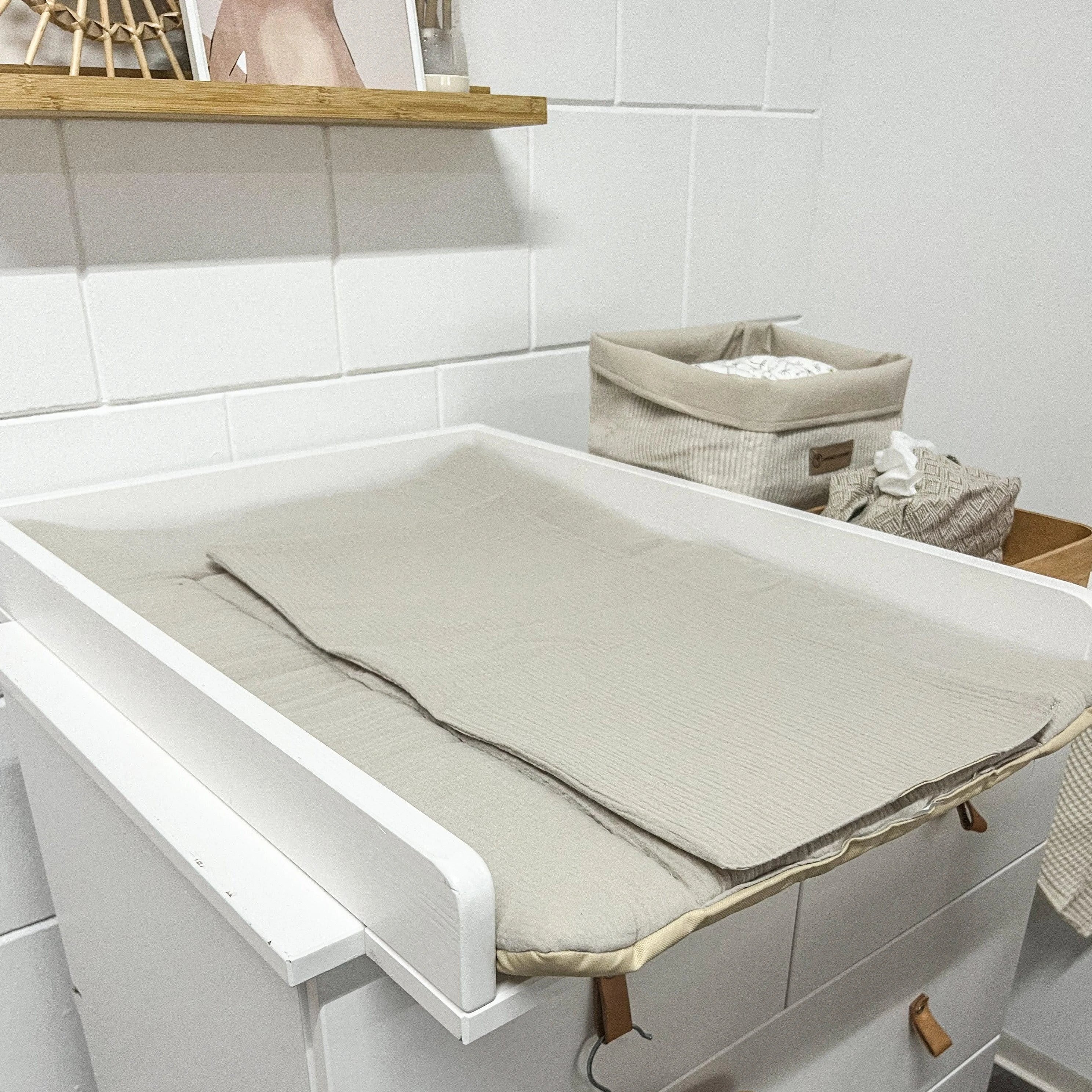 Wickelauflage Musselin mit Unterlage – natürlich & kuschelig für dein Baby